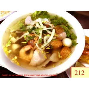 212. HỦ TIẾU MỸ THO ( KHÔ HOẶC NƯỚC) - “MY THO” STYLE SEAFOOD & BBQ PORK WITH CLEAR NOODLE IN CHICKEN SOUP (OR SOUP ON SIDE)