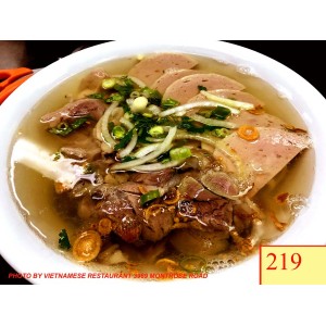 219. BÁNH CANH GIÒ HEO - UDON NOODLE WITH PORK HOCK & VIETNAMESE SAUSAGES IN CHICKEN SOUP